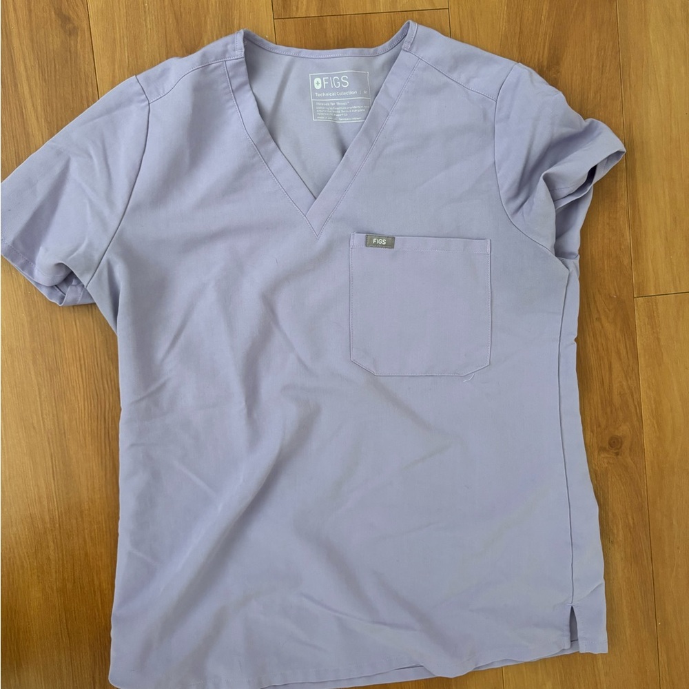 Figs scrub top